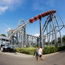 Newmarket Inn | East Gwillimbury, Ontario, L9N 0J2 | Red and grey rollercoaster